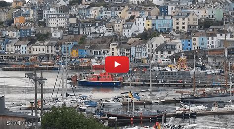 Brixham Inner Harbour Live Streaming Webcam